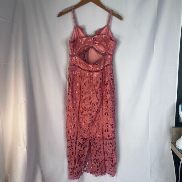 Boohoo NWT Pink Embroidered Floral Lace Cutout‎ Midi Bodycon Dress Size 6 - Picture 2 of 14